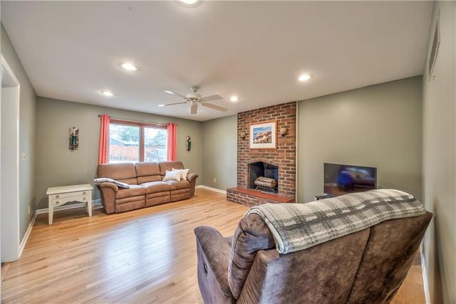 10120 W 65th Street, Merriam, KS 66203