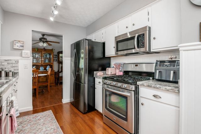 963 Hunt Valley Drive, Reynoldsburg, OH 43068