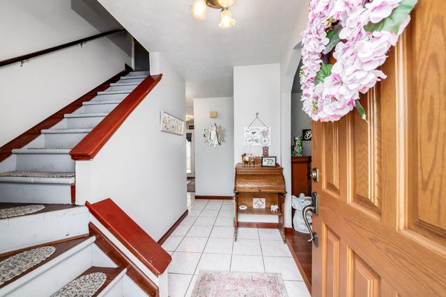 963 Hunt Valley Drive, Reynoldsburg, OH 43068