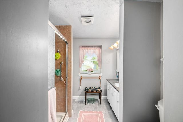 963 Hunt Valley Drive, Reynoldsburg, OH 43068