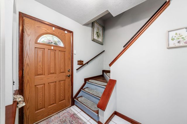 963 Hunt Valley Drive, Reynoldsburg, OH 43068