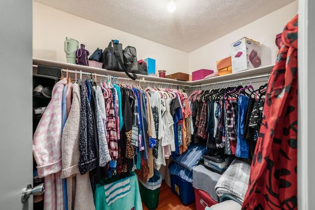 963 Hunt Valley Drive, Reynoldsburg, OH 43068