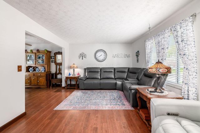 963 Hunt Valley Drive, Reynoldsburg, OH 43068