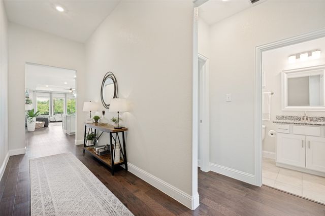 104 Lakeview Drive, Oak Point, TX 75068