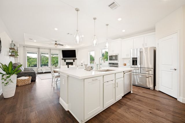 104 Lakeview Drive, Oak Point, TX 75068