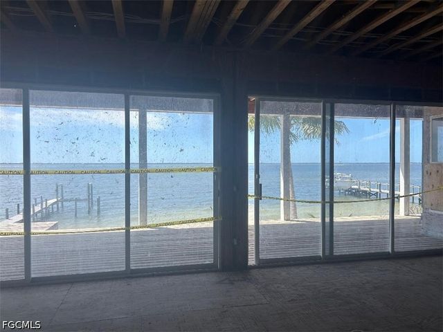 3211 Vacation LN, St James City, FL 33956