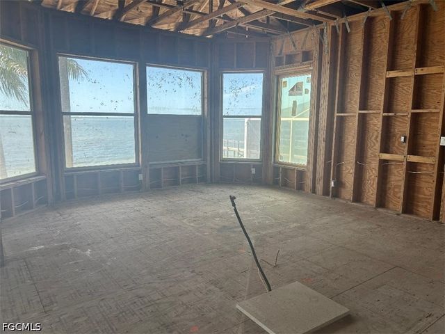 3211 Vacation LN, St James City, FL 33956