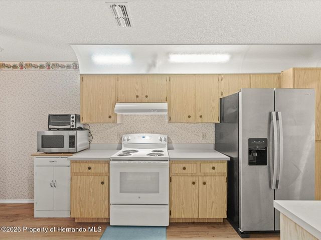 7415 Heather Walk Drive, Weeki Wachee, FL 34613