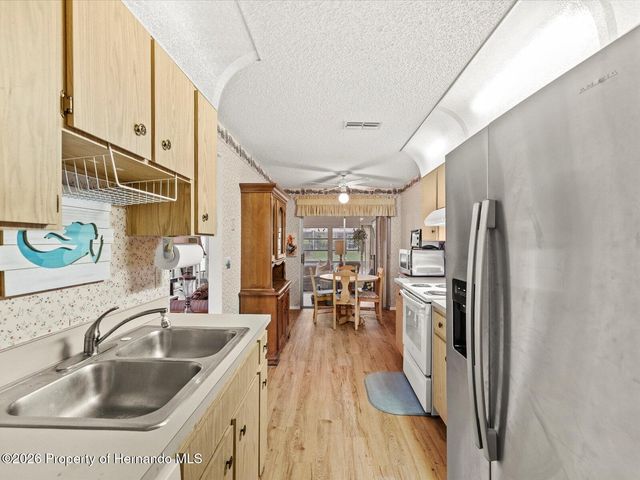 7415 Heather Walk Drive, Weeki Wachee, FL 34613