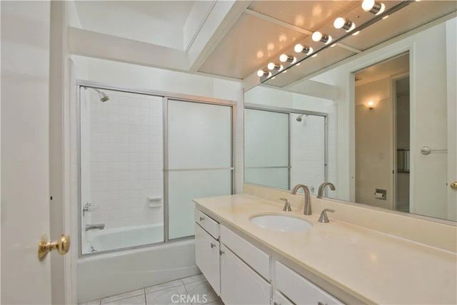 5340 Yarmouth 205, Encino, CA 91316