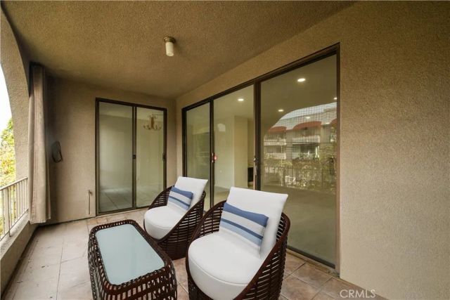 5340 Yarmouth 205, Encino, CA 91316