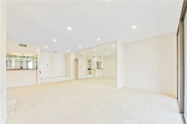 5340 Yarmouth 205, Encino, CA 91316