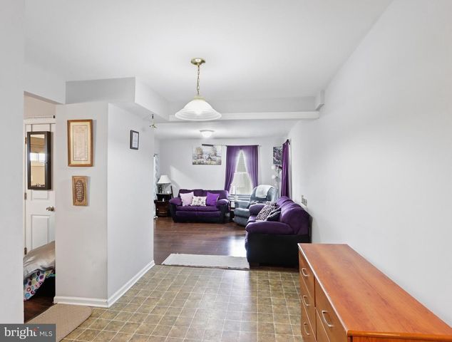 808 KNOXVILLE RD, Knoxville, MD 21758