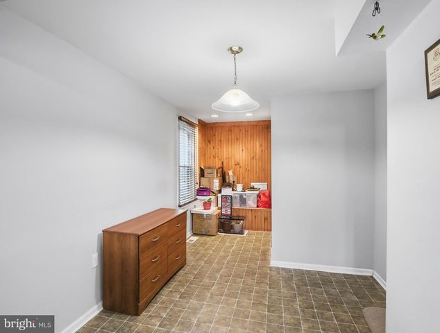 808 KNOXVILLE RD, Knoxville, MD 21758