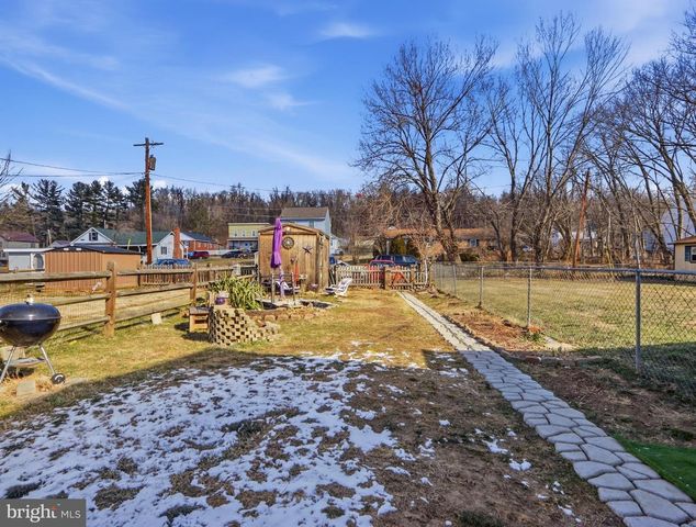 808 KNOXVILLE RD, Knoxville, MD 21758