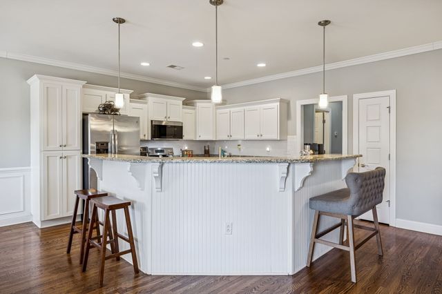 1301 Rivercrest Dr, Murfreesboro, TN 37129