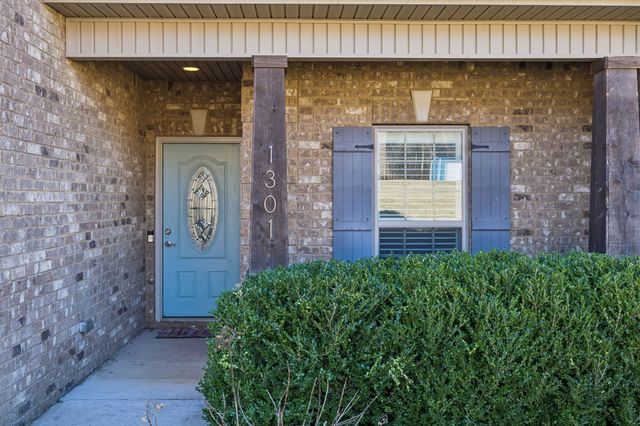 1301 Rivercrest Dr, Murfreesboro, TN 37129