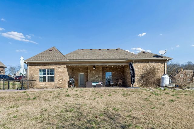 1301 Rivercrest Dr, Murfreesboro, TN 37129