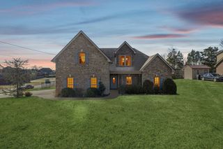 1301 Rivercrest Dr, Murfreesboro, TN 37129