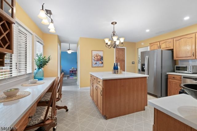 3 Wythe Cir, Hillsborough Twp., NJ 08844