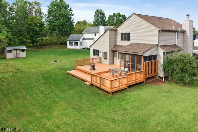 3 Wythe Cir, Hillsborough Twp., NJ 08844