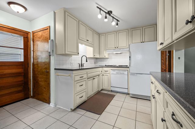 605 Arner Avenue, Shoreview, MN 55126