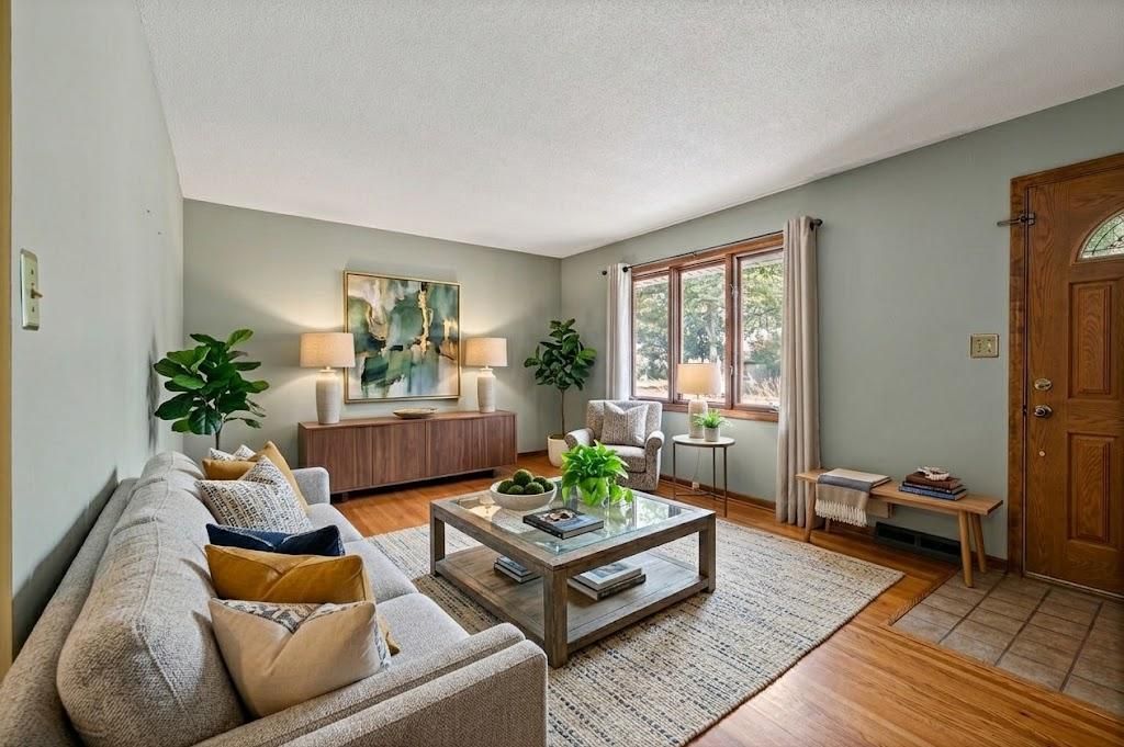 605 Arner Avenue, Shoreview, MN 55126 — photo 4
