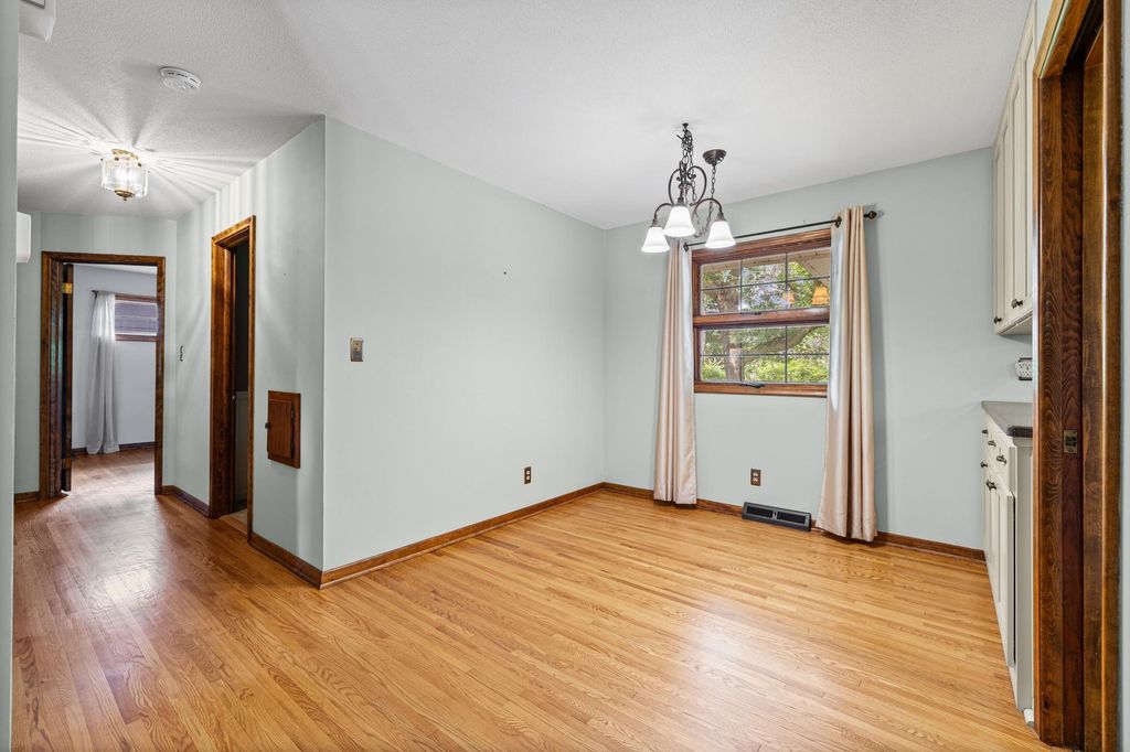 605 Arner Avenue, Shoreview, MN 55126 — photo 5