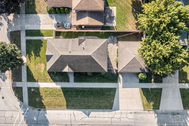 8000 W Lake Street, Niles, IL 60714