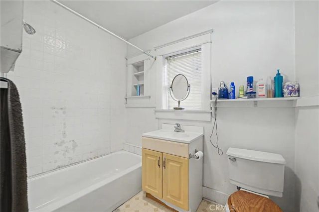 234 W 4th Street, Azusa, CA 91702