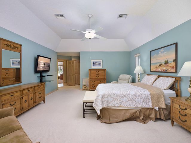 206 Thornton Court, Palm Beach Gardens, FL 33418