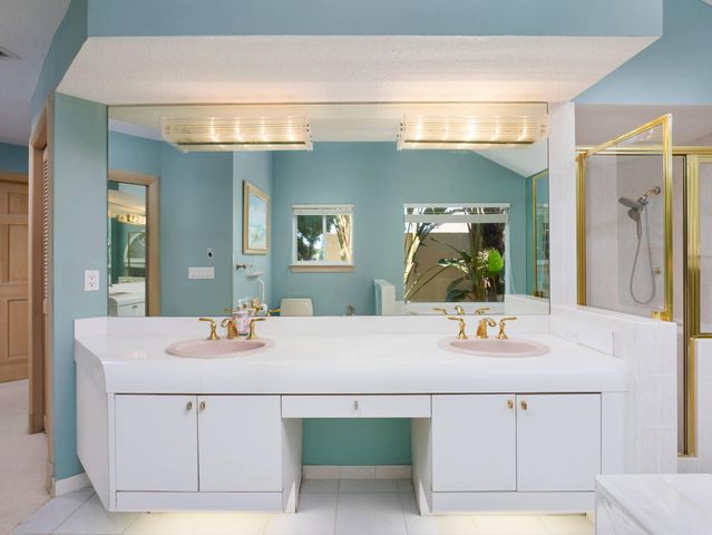 206 Thornton Court, Palm Beach Gardens, FL 33418