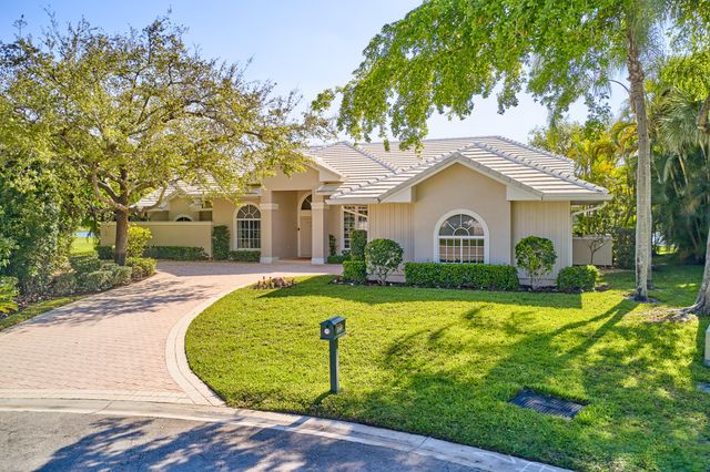 206 Thornton Court, Palm Beach Gardens, FL 33418