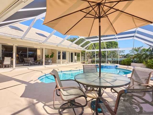 206 Thornton Court, Palm Beach Gardens, FL 33418