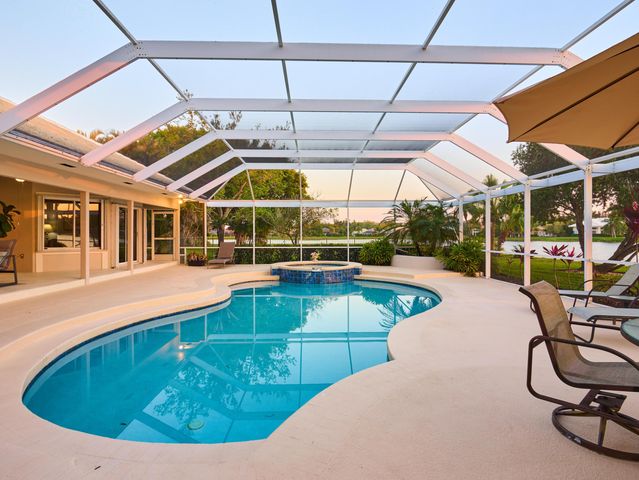 206 Thornton Court, Palm Beach Gardens, FL 33418