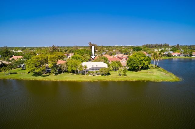 206 Thornton Court, Palm Beach Gardens, FL 33418