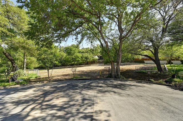 2000-2A Breeze HOLW, Austin, TX 78741