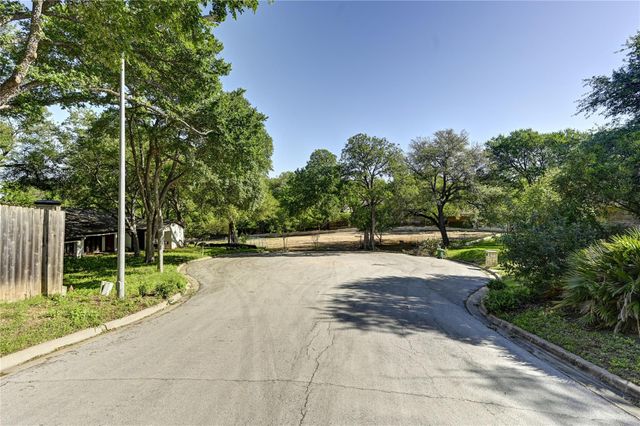 2000-2A Breeze HOLW, Austin, TX 78741