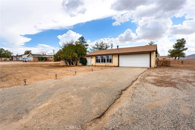 7090 Emerson Avenue, Yucca Valley, CA 92284