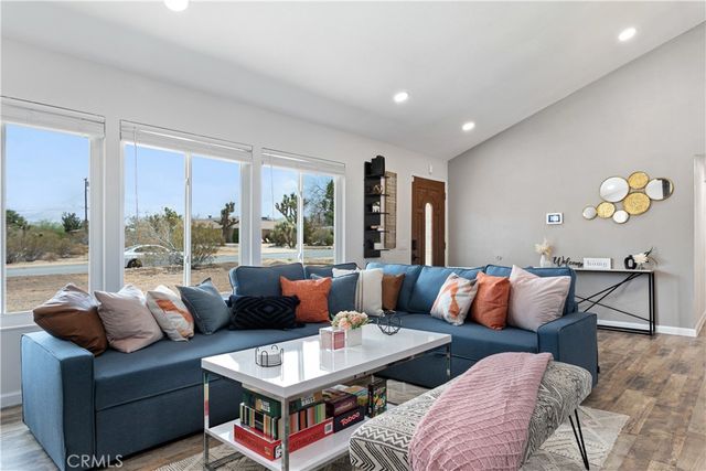 7090 Emerson Avenue, Yucca Valley, CA 92284