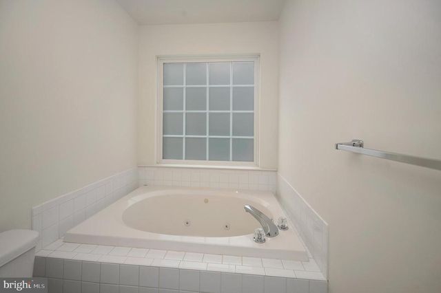 210 SAYLERS CREEK RD, Locust Grove, VA 22508