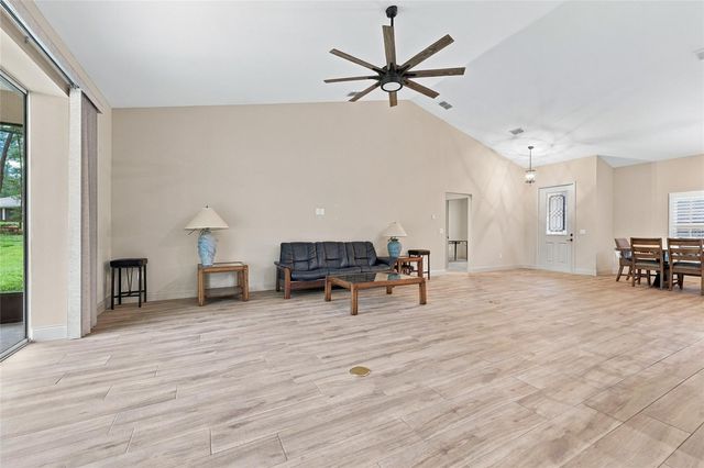 16 LAKESIDE DRIVE, Ocala, FL 34482