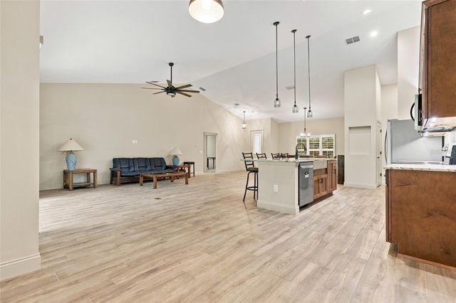16 LAKESIDE DRIVE, Ocala, FL 34482