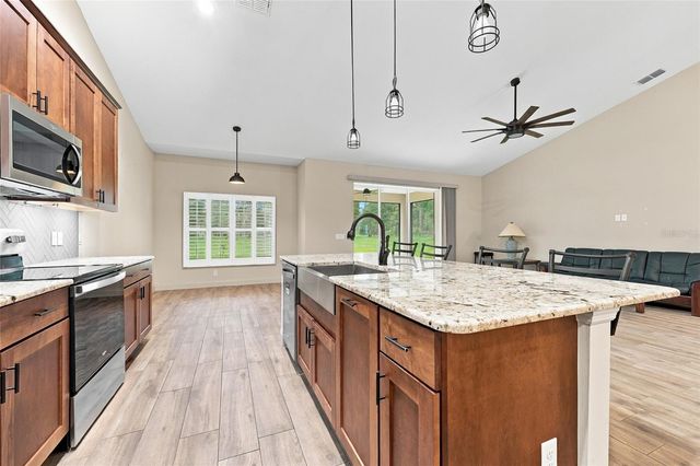 16 LAKESIDE DRIVE, Ocala, FL 34482