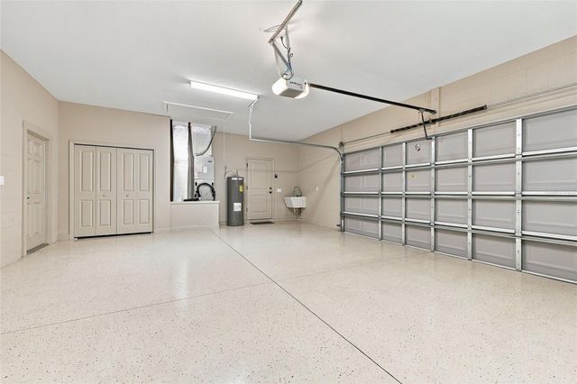 16 LAKESIDE DRIVE, Ocala, FL 34482