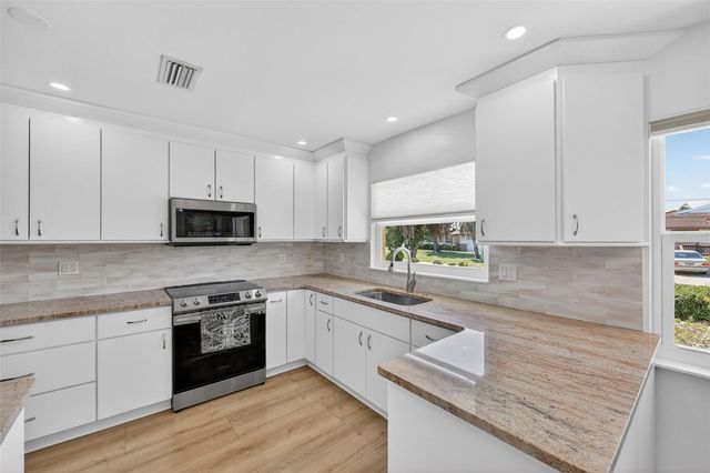 209 WESTWINDS DRIVE, Palm Harbor, FL 34683