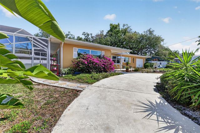 209 WESTWINDS DRIVE, Palm Harbor, FL 34683