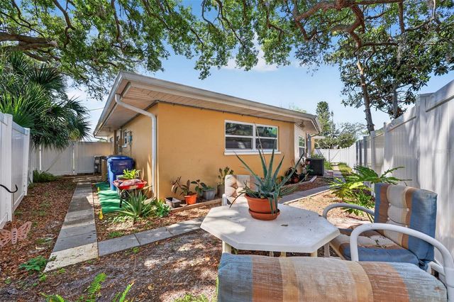 209 WESTWINDS DRIVE, Palm Harbor, FL 34683