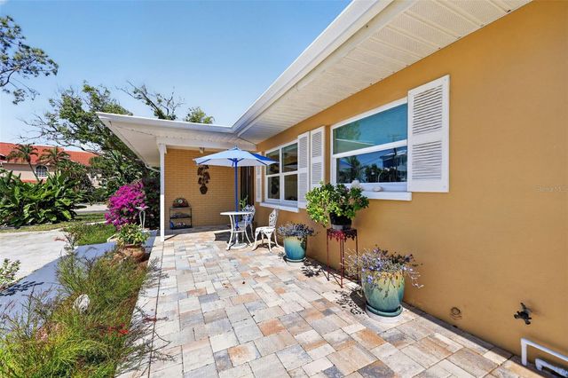 209 WESTWINDS DRIVE, Palm Harbor, FL 34683