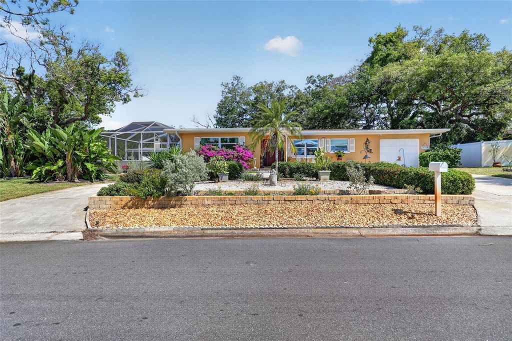 209 WESTWINDS DRIVE, Palm Harbor, FL 34683